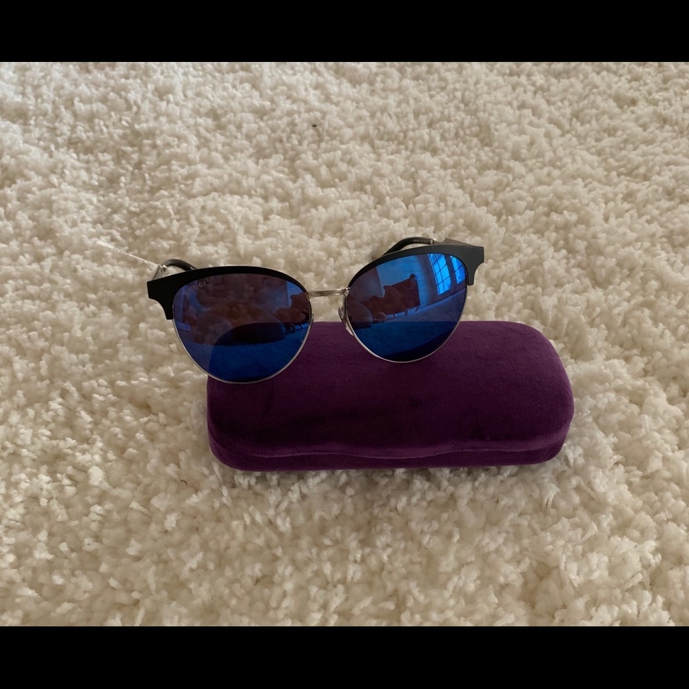 Gucci NEW sunglasses authentic - Picture 4 of 8